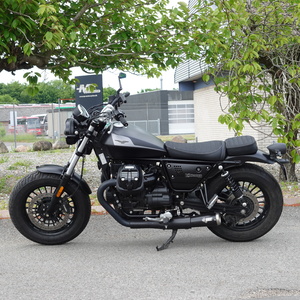 	Moto Guzzi V9 Bobber '22